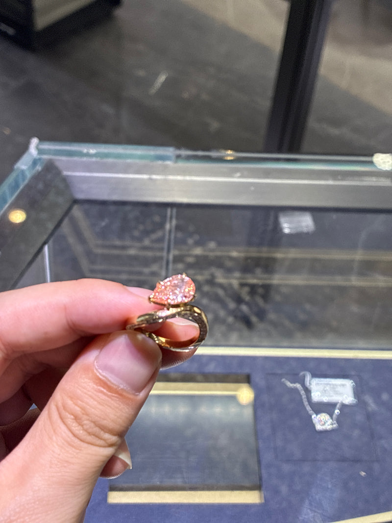 Deposit For Wagyu,main stone pair cut 2.29ct pink/VVS2 side stone 0.64ct 14k yellow gold