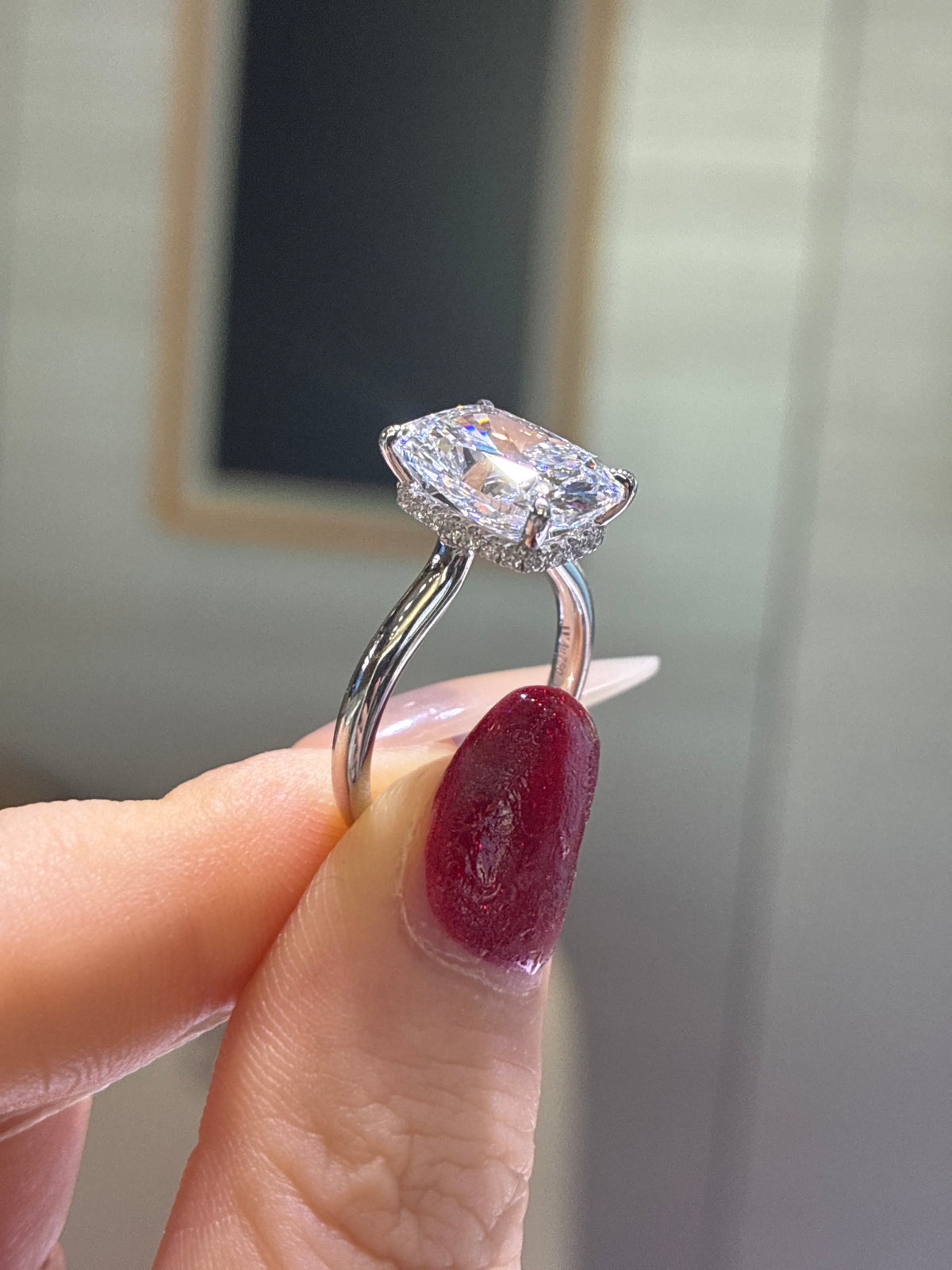 For ana 18k white gold E/vvs2 5.18 ct elongated cushion cut