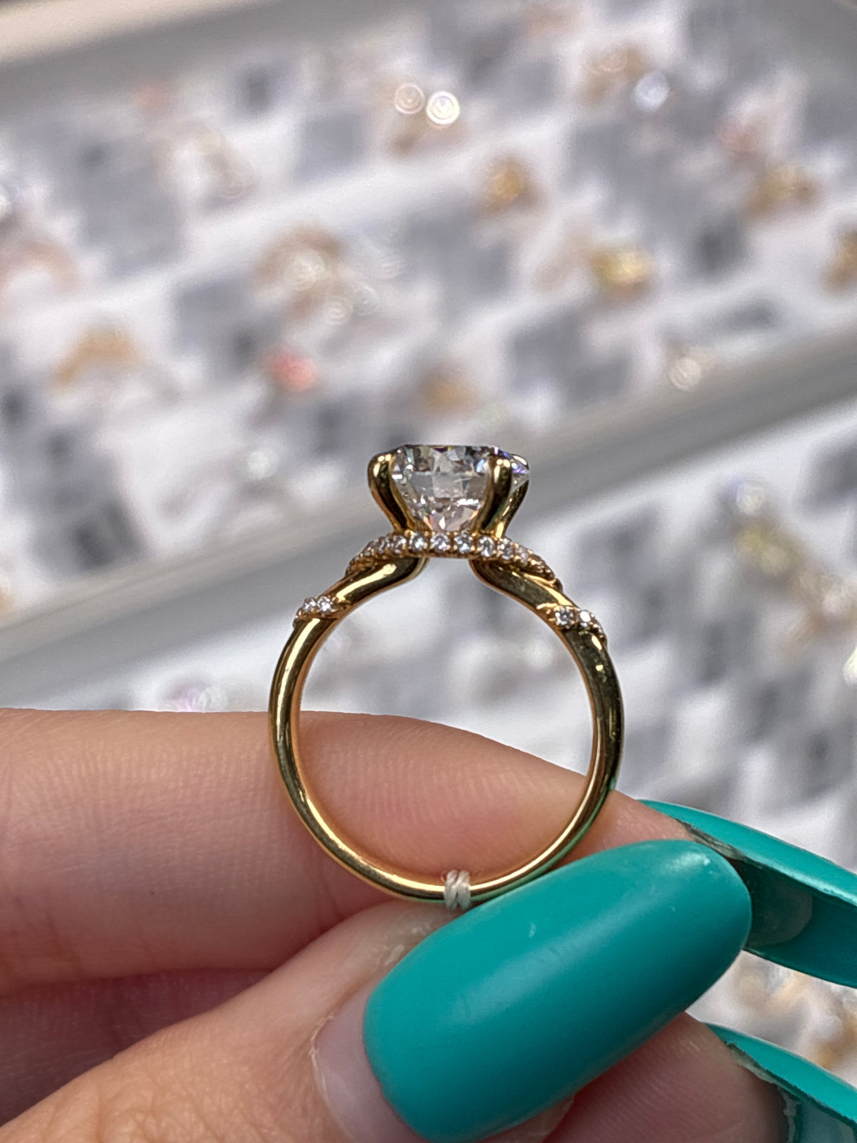 Deposit for LisaM 14K solid white gold mounting(for a 5.54 round diamond), with 0.178ct sidestones