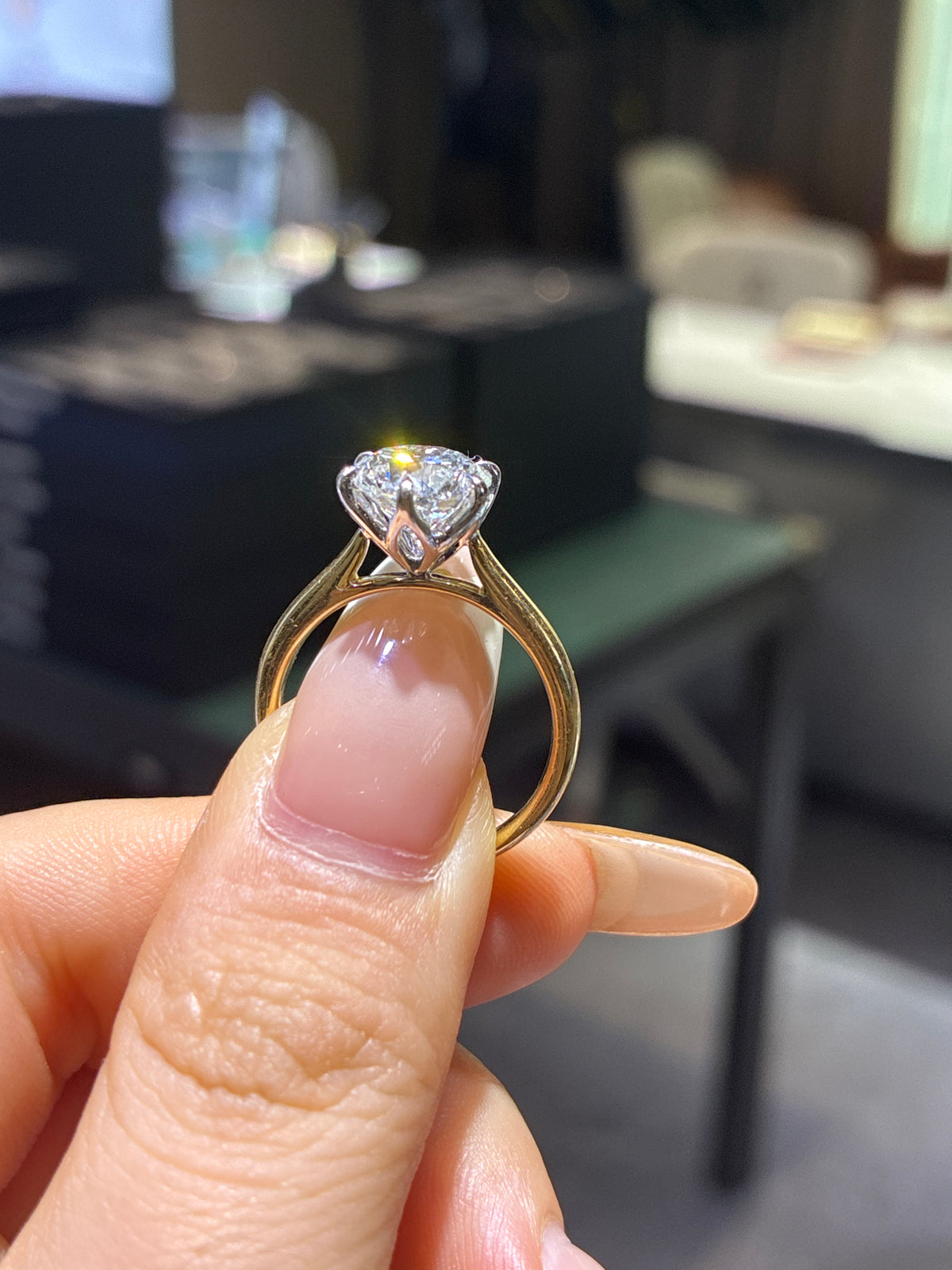 For cindy 14k gold two tone D/vs1 2.54ct round cut