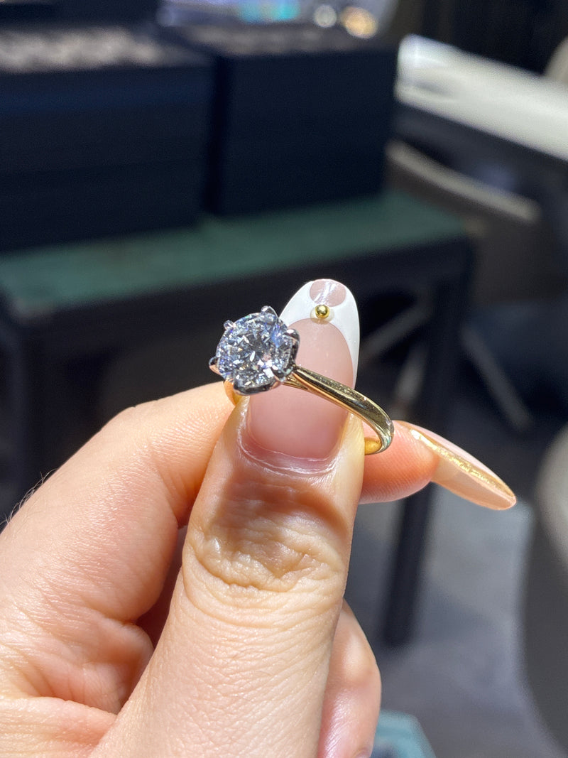 For cindy 14k gold two tone D/vs1 2.54ct round cut