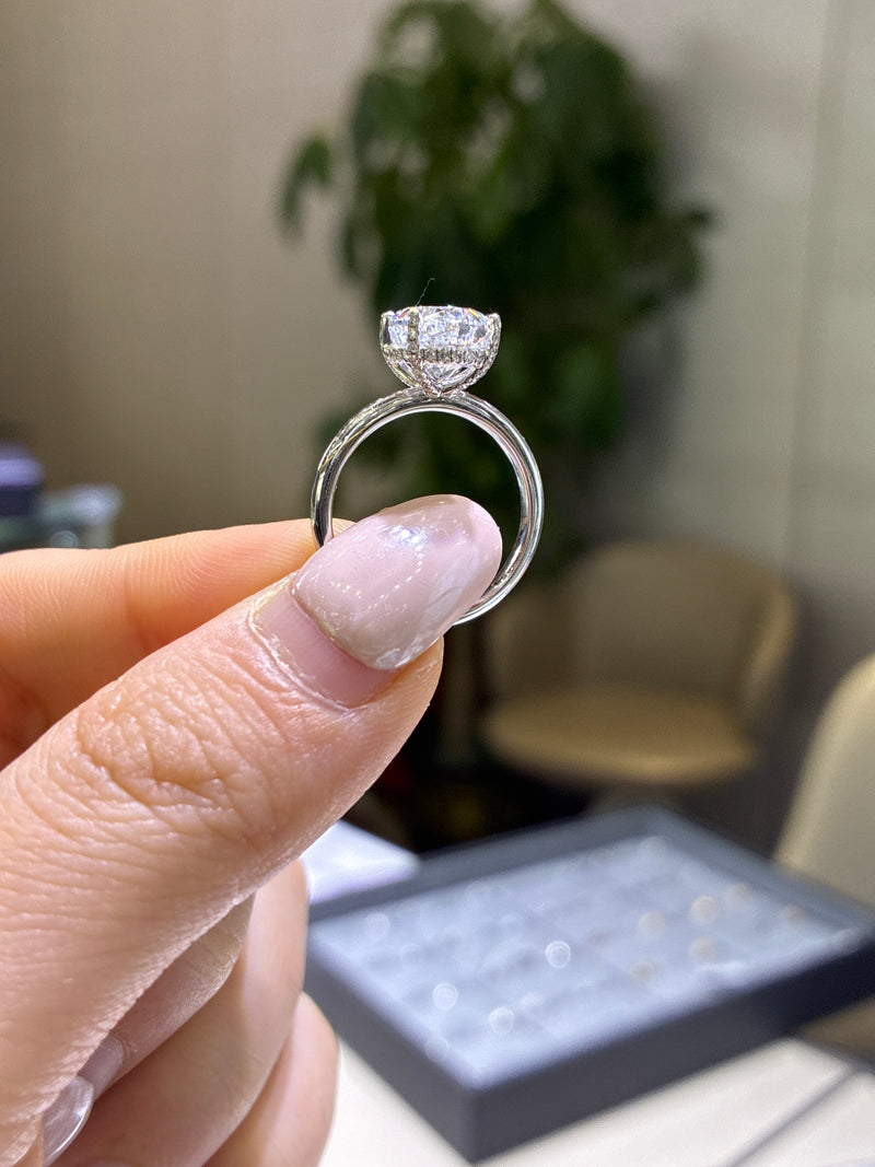 For LeeAnn 18k white gold D/vvs2 oval cut ring main stone 3.87ct side stone 0.168ct