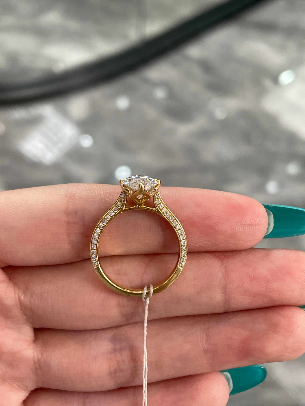 For Cynthiasandoval151 14K solid yellow gold 3carat D VVS2, plain band(customization)