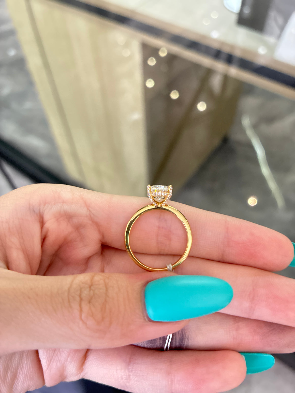 Deposit For Ksullivan246 1️⃣14K solid white gold 2 carat oval D VS1, with 0.18ct side stones 2️⃣14K solid white gold open band 0.349ct