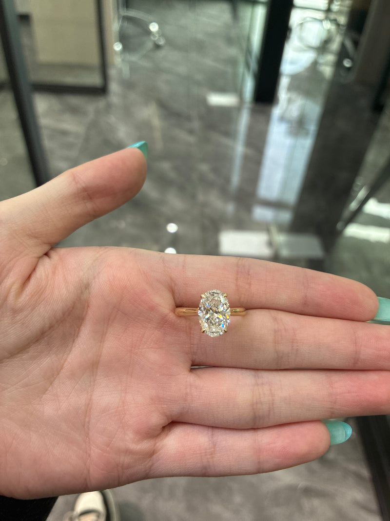 For digitalmash 14K oval cut 3.03ct with 0.113ct hidden halo