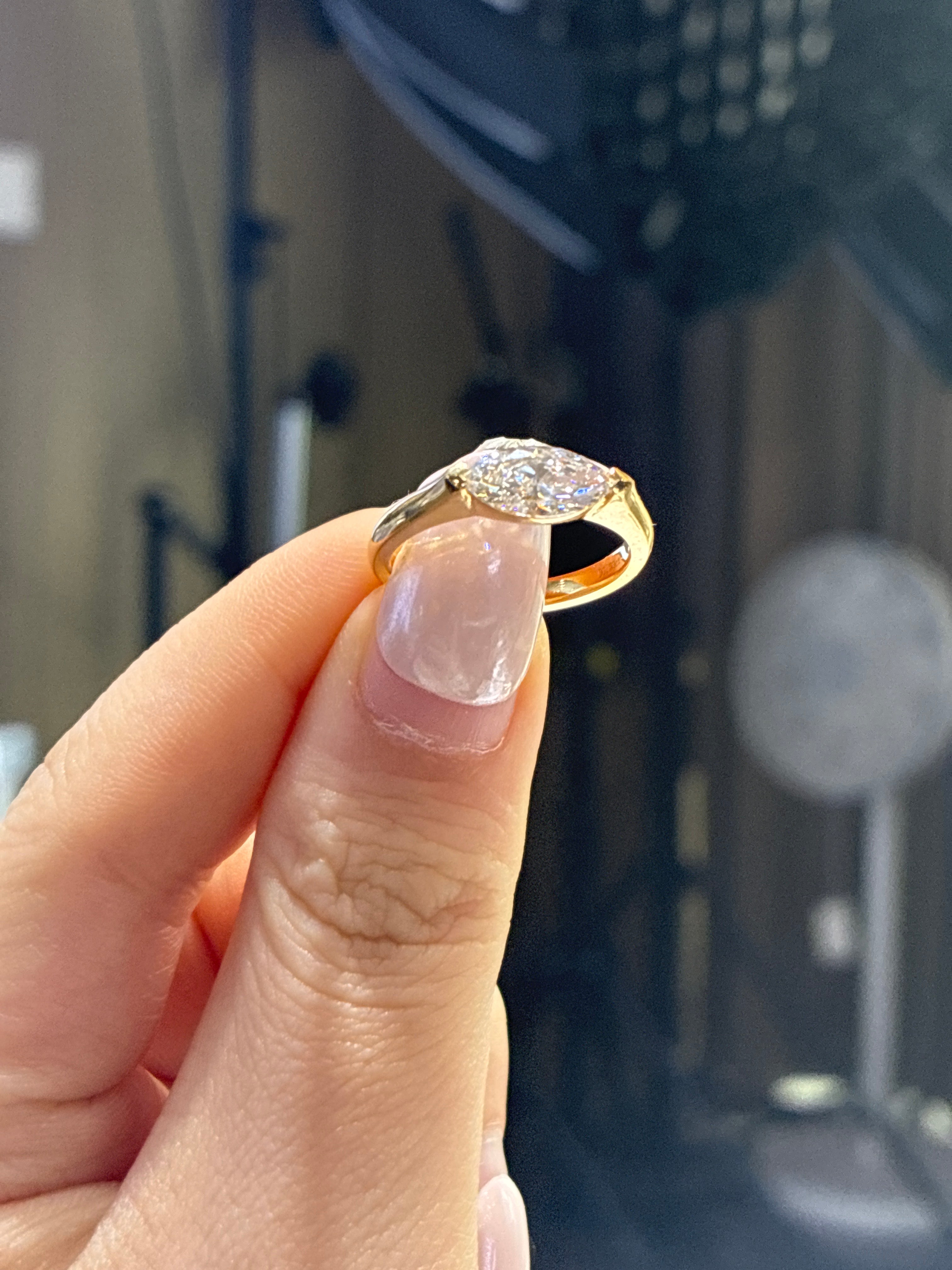 For AnDrea 18k gold D/vvs2  1.03carat east west ring