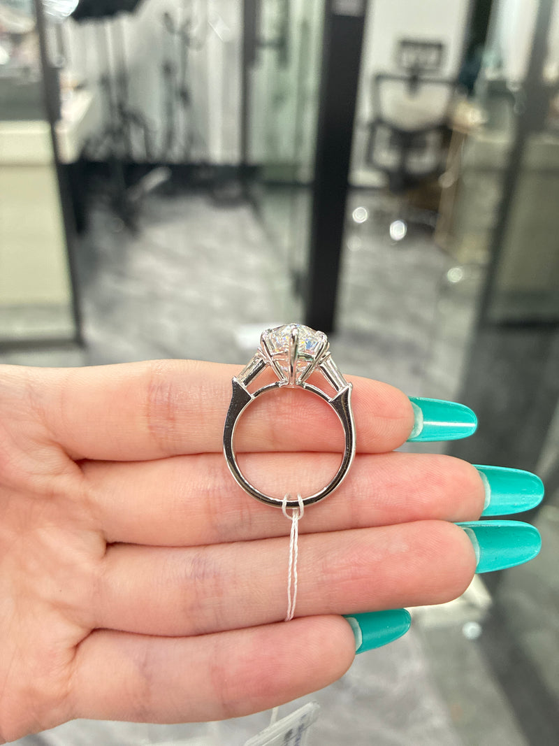 Deposit For vIncespadavecchia 14k solid white gold three stones design, 5carat pear center stone E VVS1 with 1.50ct round side stones