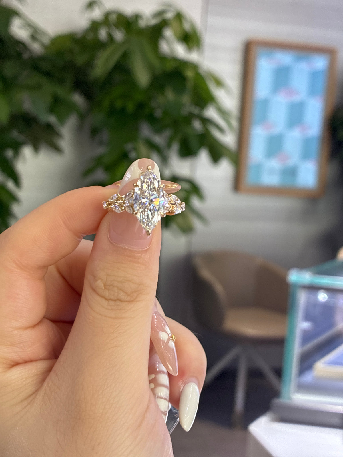 For Jaden (18k oval,3.7ct,D,VS1)