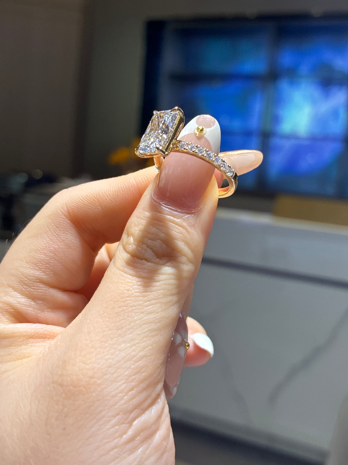 For SC 14k yellow gold radiant cut pave E/vs1 3.1ct side stone 0.388