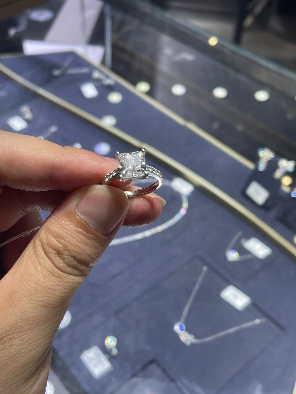 For jessicakaviatrix,princess cut 3.15ct E/VS1 side stone 0.336ct 18k white girl
