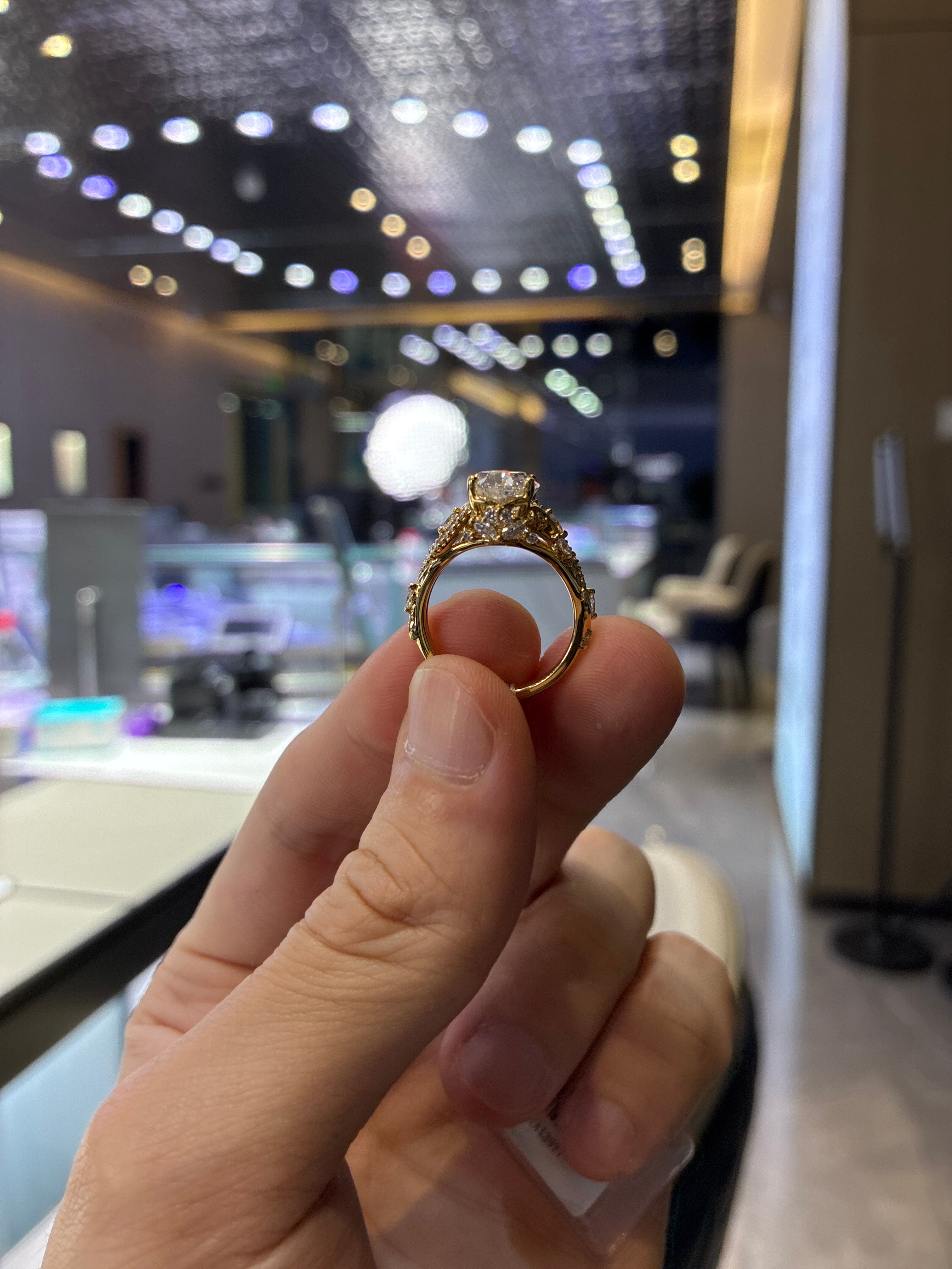 For tia_kawakami503 twisted wand solitaire ring 3.29ct oval center stone 18K solid yellow gold E/VVS2 US Size 6