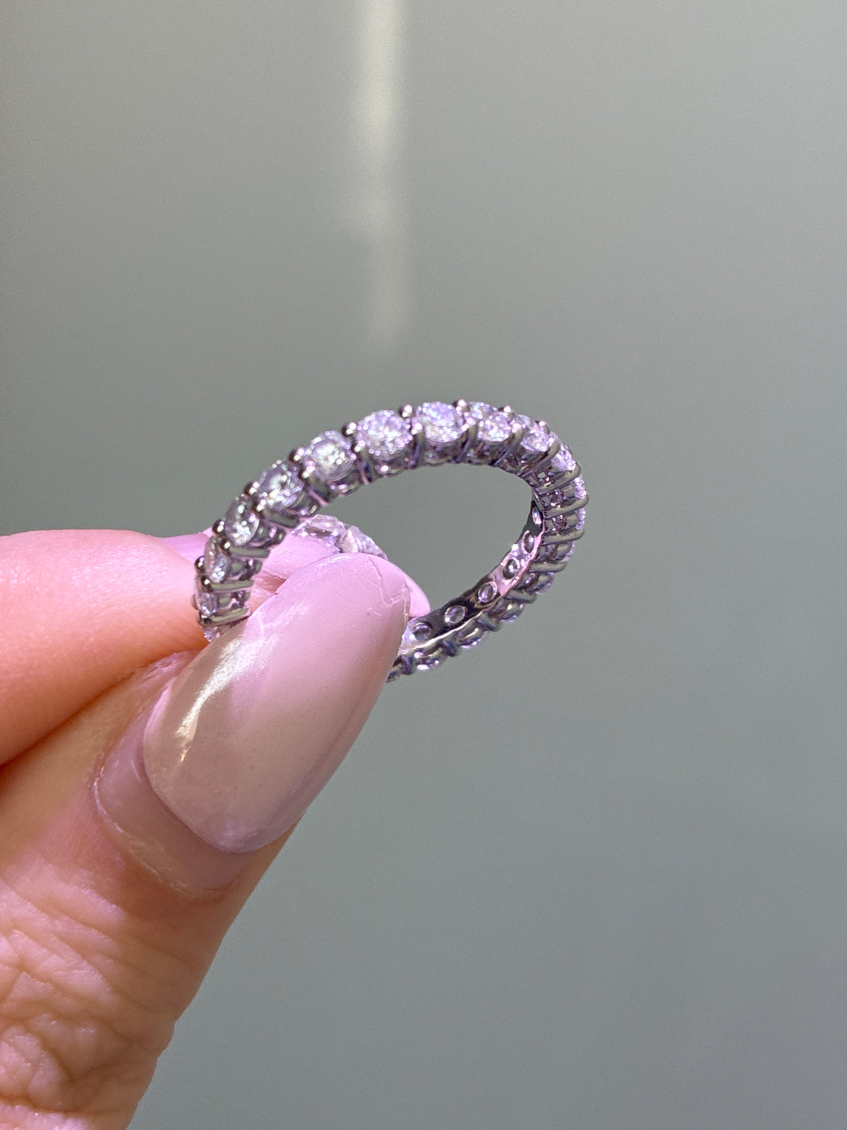 For annayers round cut band 1.642ct