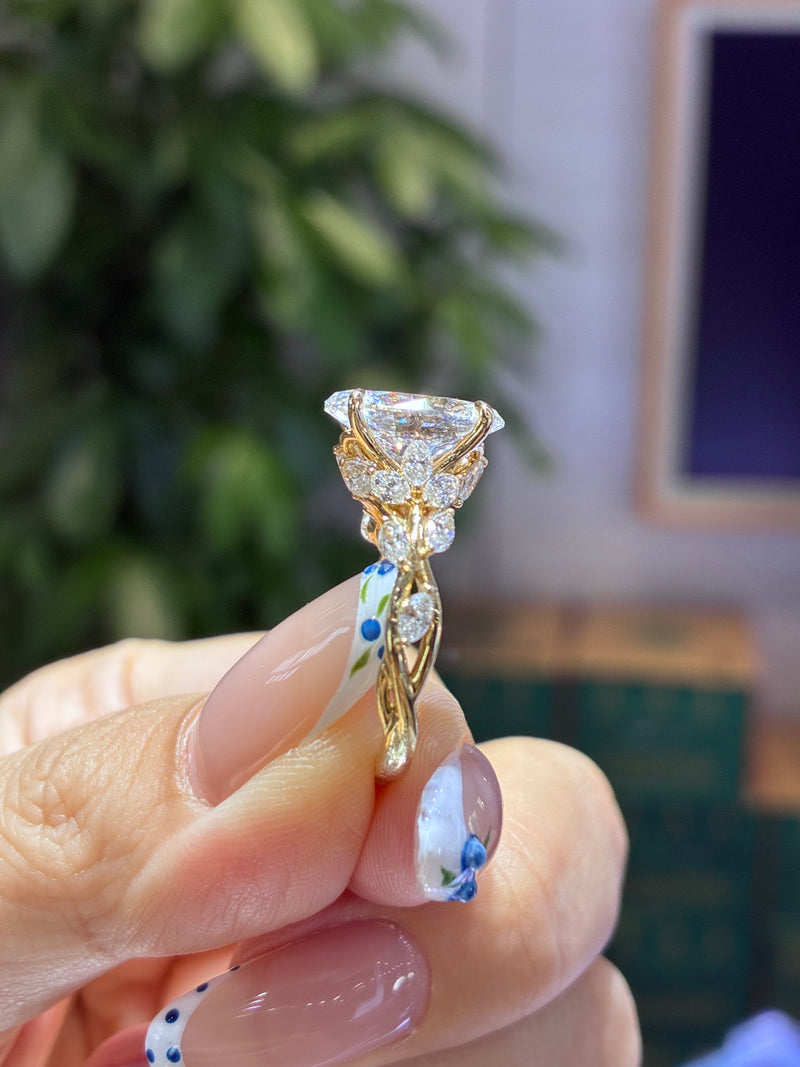 For Berry, 3.03 Oval Lab Diamond with 1.08ct marquis sidestones, D/VS1, 14k yellow gold
