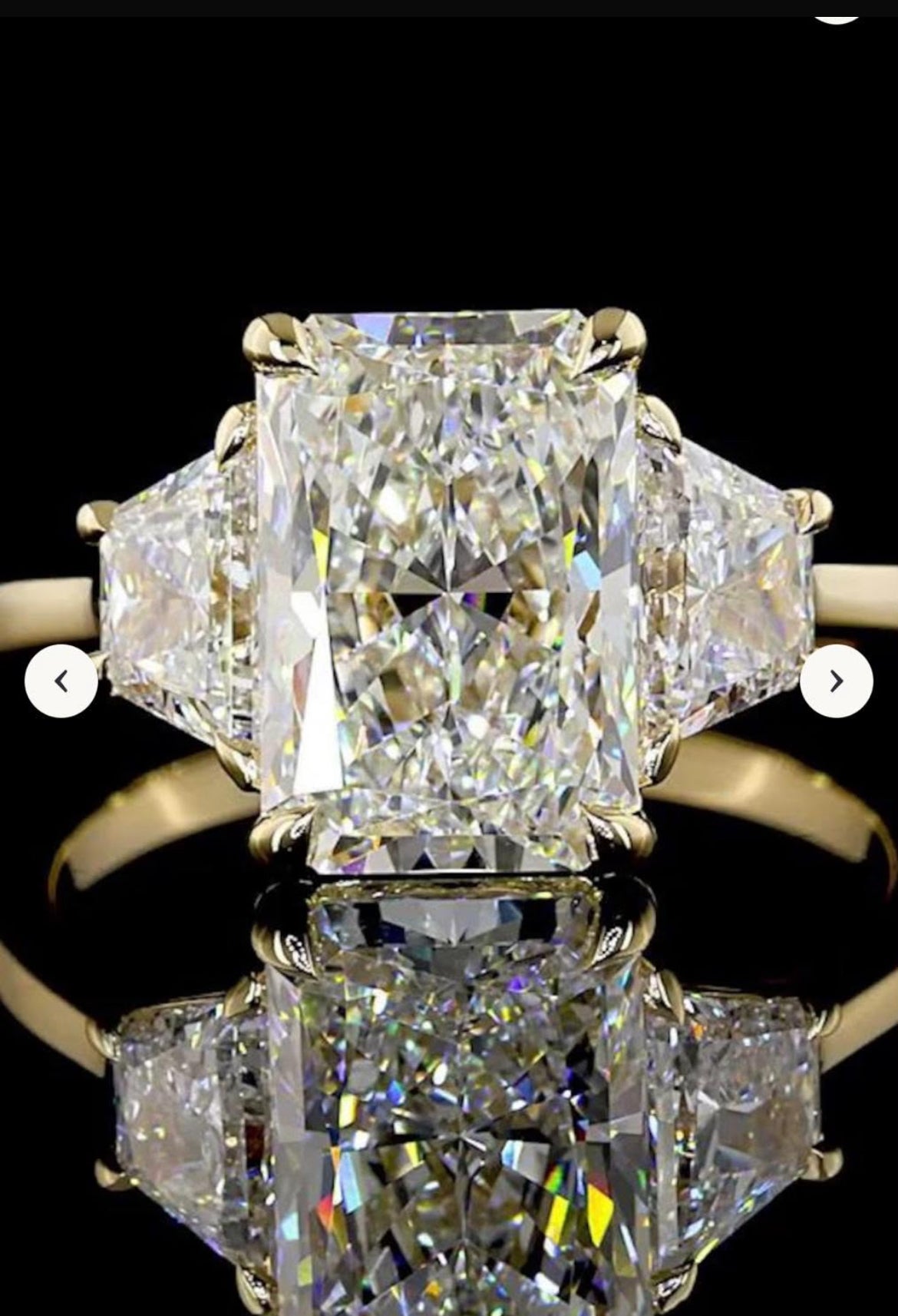 Deposit for Darkseid 18k yellow gold 3ct radiant cut E/vvs2 with side stones