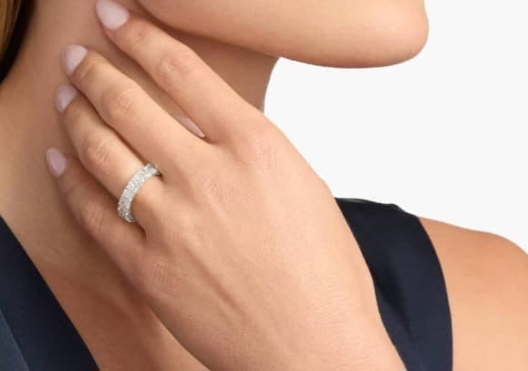 For Jay//Radiant Cut Full Eternity Diamond Band Ring//18K Solid white gold//20 Radiant Cut diamonds for total 4ct (20 points per)//D-E/VS-VVS//US Size 4.5