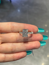 Deposit for Vicera_The_Legacy 14K solid white gold 4.5carat radiant E/VVS2, with 0.50carat sidestones&hidden halo(customization)