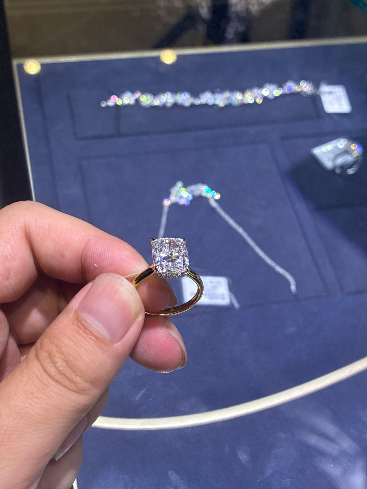 For Evelyn Angel,Alll Silver Main stone Radiant cut 5.1ct E VS1 Side Stone 0.183ct 18k gold