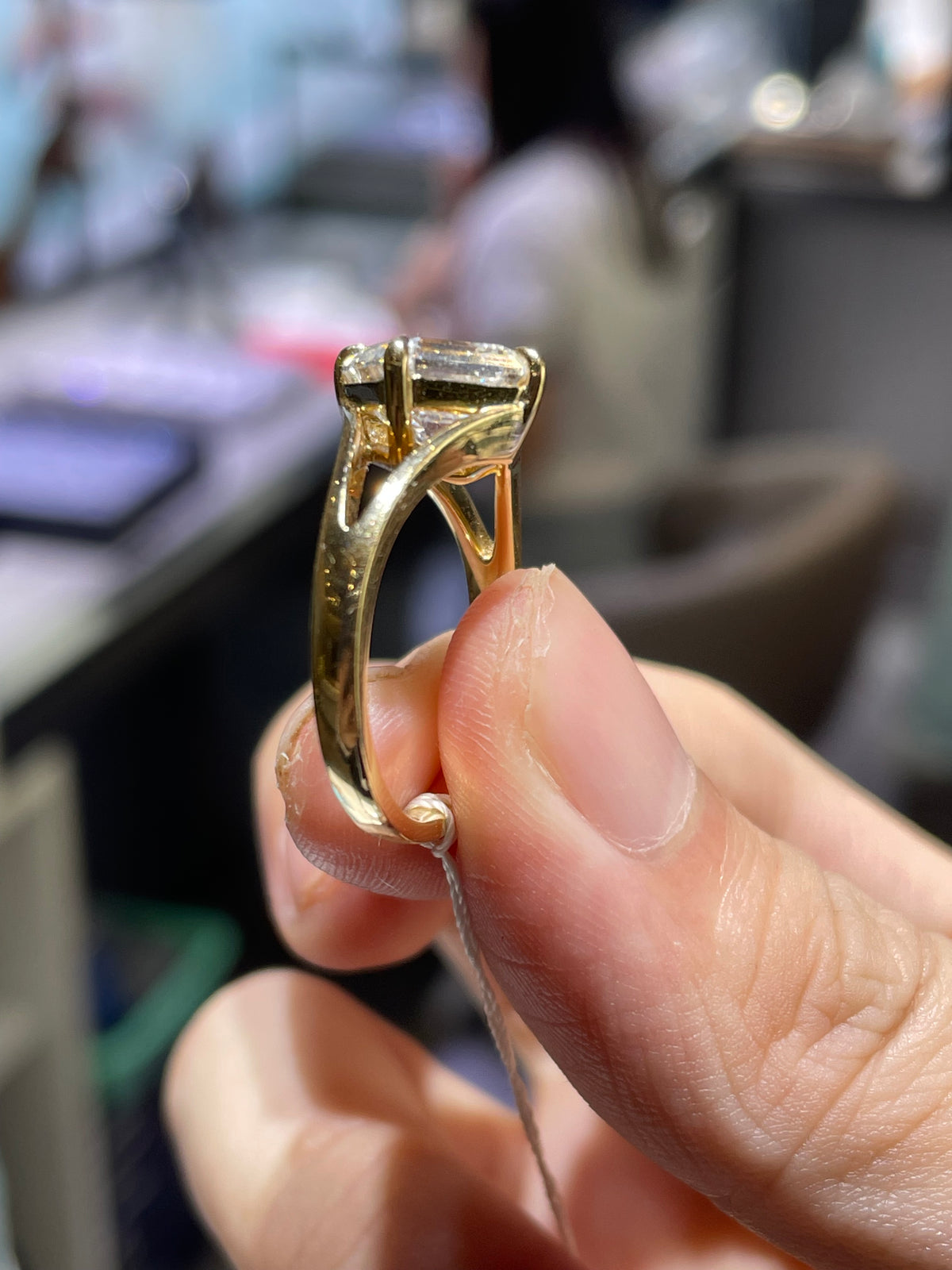 For Adele (14k white gold , 3ct , E VS1, Asshcer cut double split)