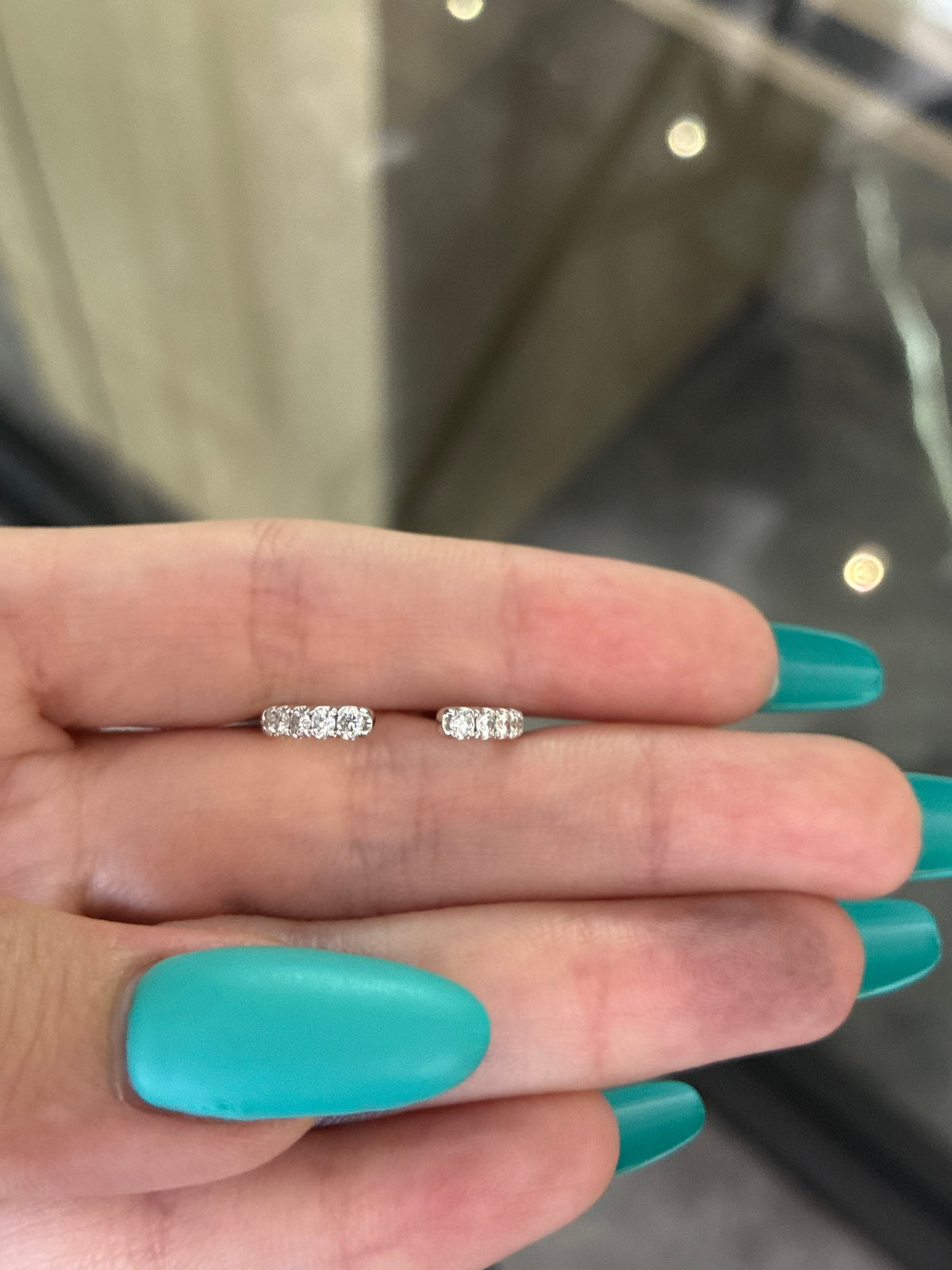 Deposit For Ksullivan246 1️⃣14K solid white gold 2 carat oval D VS1, with 0.18ct side stones 2️⃣14K solid white gold open band 0.349ct