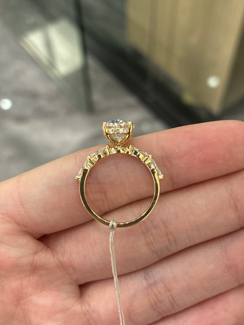 For ussser.3 customized 14k yellow gold 2.5ct oval ring with marquis side stones