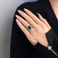 3.934-carat emerald Lab-Grown Diamond Knife-Edge Ring — 18K yellow gold