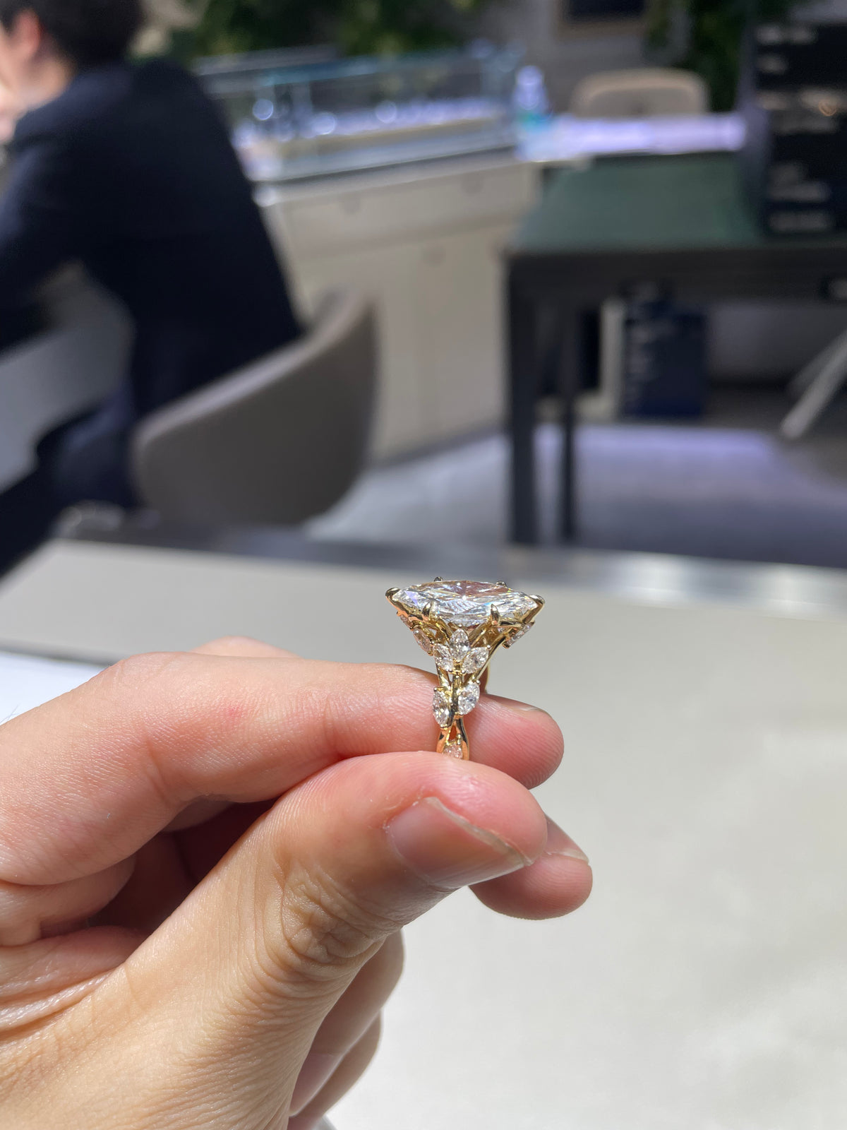 for sunny （14k pear 3ct E/vs1 ring）