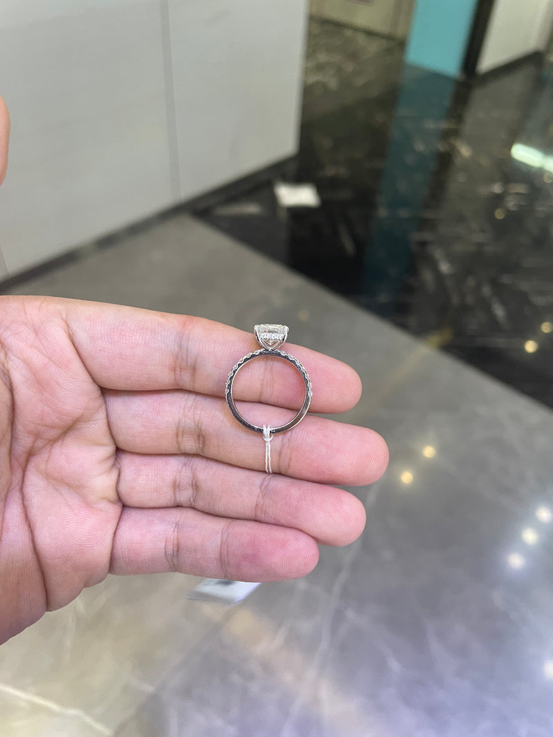 For allouise12 14k white gold with 3ct E VS1 main diamond And 0.518ct side diamonds