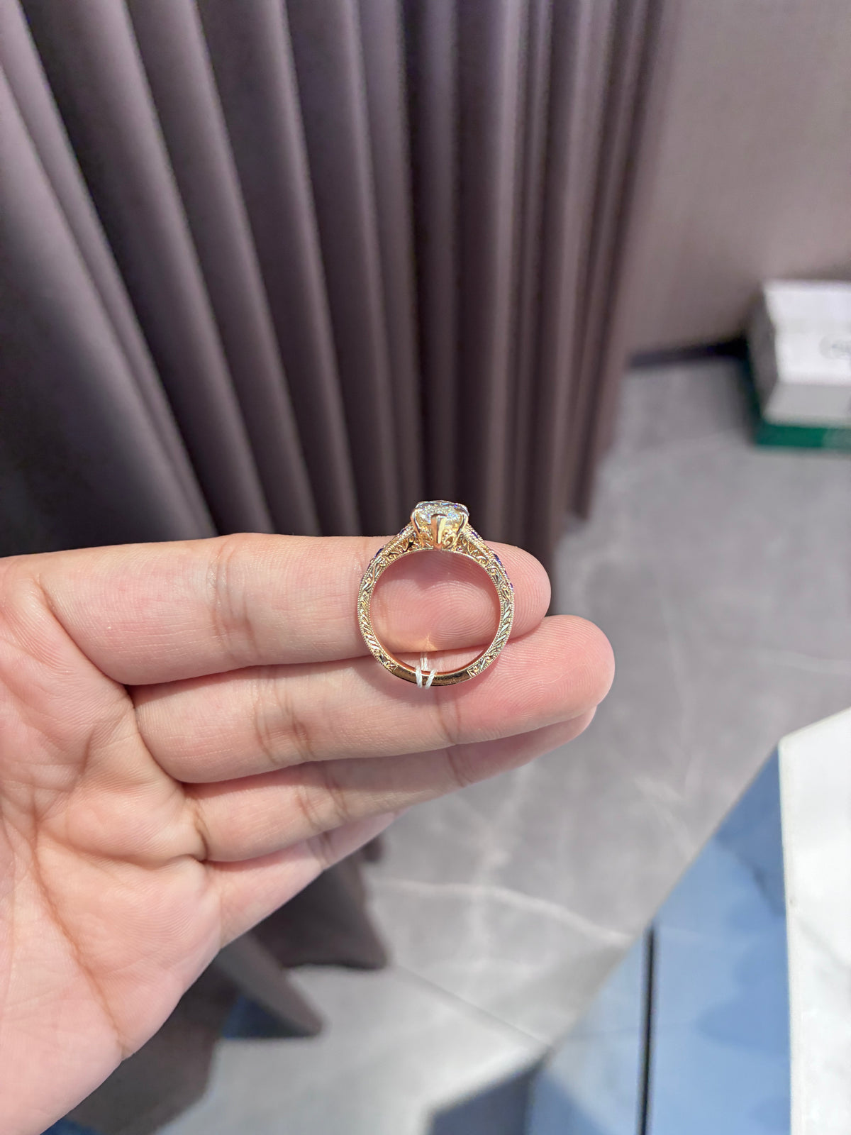 For Jeannie 14k yellow gold ring with 3ct E Vs1 main diamond And emerald side stone