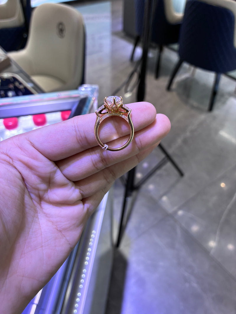 For asianlove00 18k yellow gold ring with 5ct E VS1 diamond