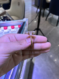 For asianlove00 18k yellow gold ring with 5ct E VS1 diamond