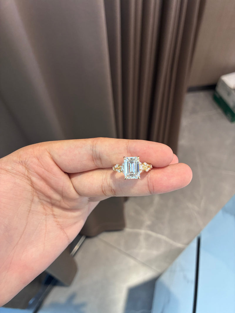 Deposit For Gabby 14k white gold ring with 2ct main diamond