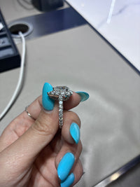 for cajunspark504 （18k white 2.03ct pear cut ring ）