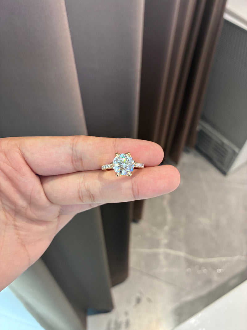 For chris 18k yellow gold E vvs1 3.59ct main diamond