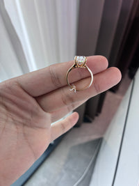 Deposit For Mimi 14k White gold ring with 2.52ct E vvs2 main diamond And 0.1ct side stones