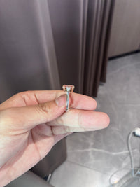 For user 14k white gold ring with 4ct pink diamond And 0.420ct side diamonds