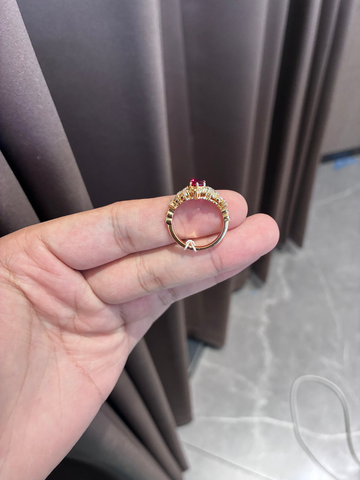 Deposit For Gelencita 18k yellow gold ring with 1ct ruby