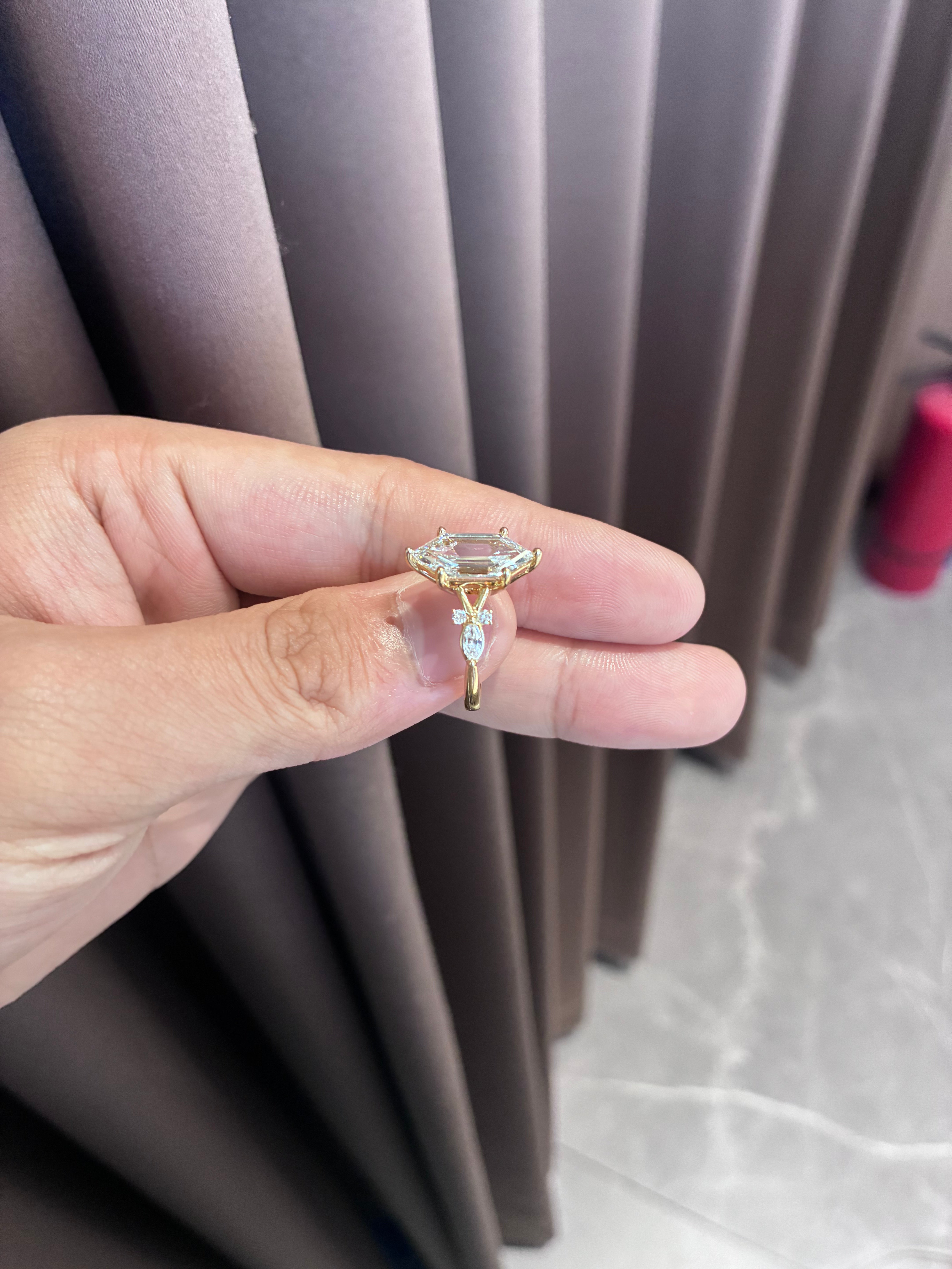 For alisha:) 14k yellow gold ring with 3.020ct diamond and 0.242 side stone