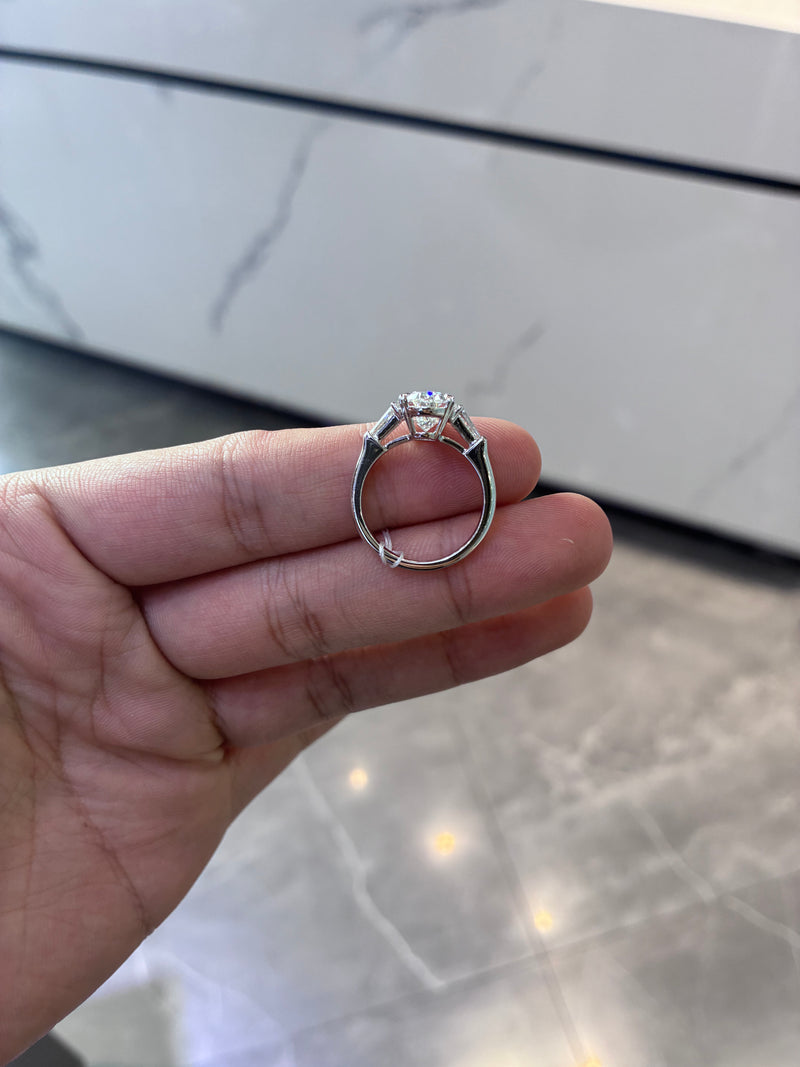 For deshawnt2  platinum ring with 3.21ct diamond And 0.458ct side stone