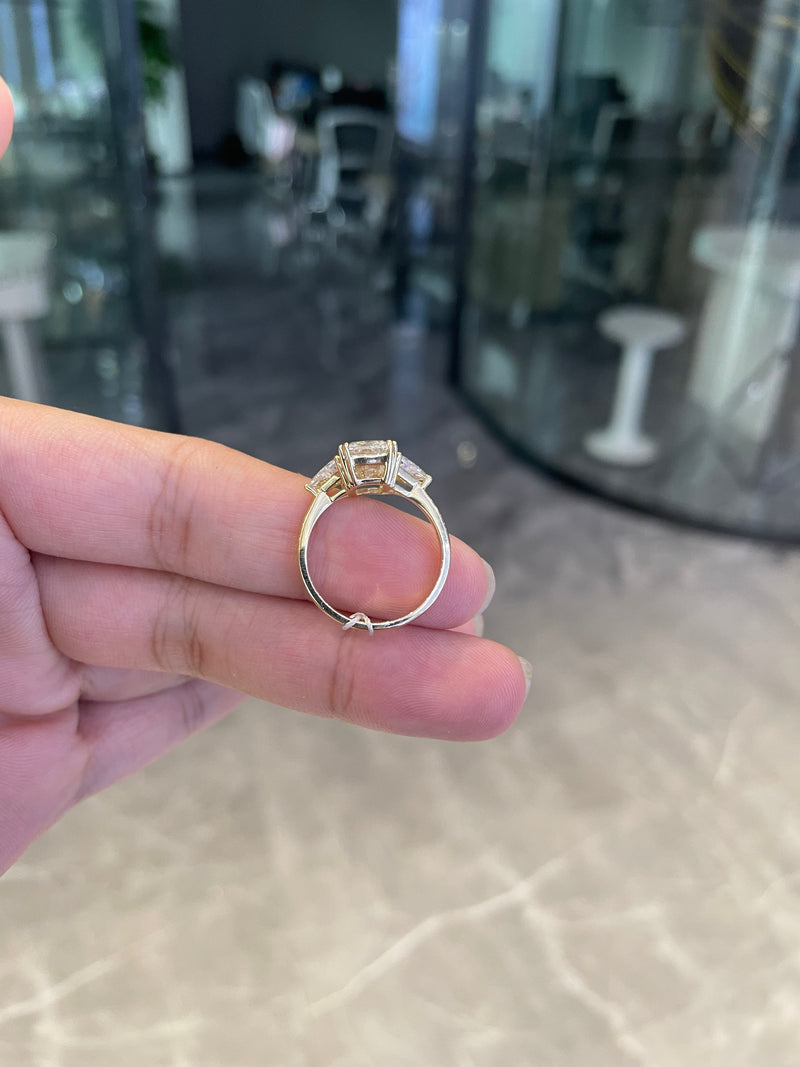 For kimberlyhighfill4 14k yellow gold ring with 3ct E VS1 diamond ring And 0.695ct side stones
