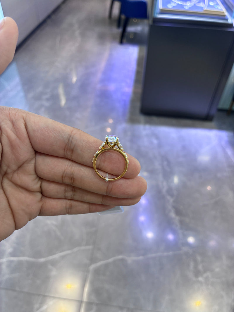 For jbanger7 14k yellow gold ring with D VVS2 3ct diamond come with igi and gil certificate ￼