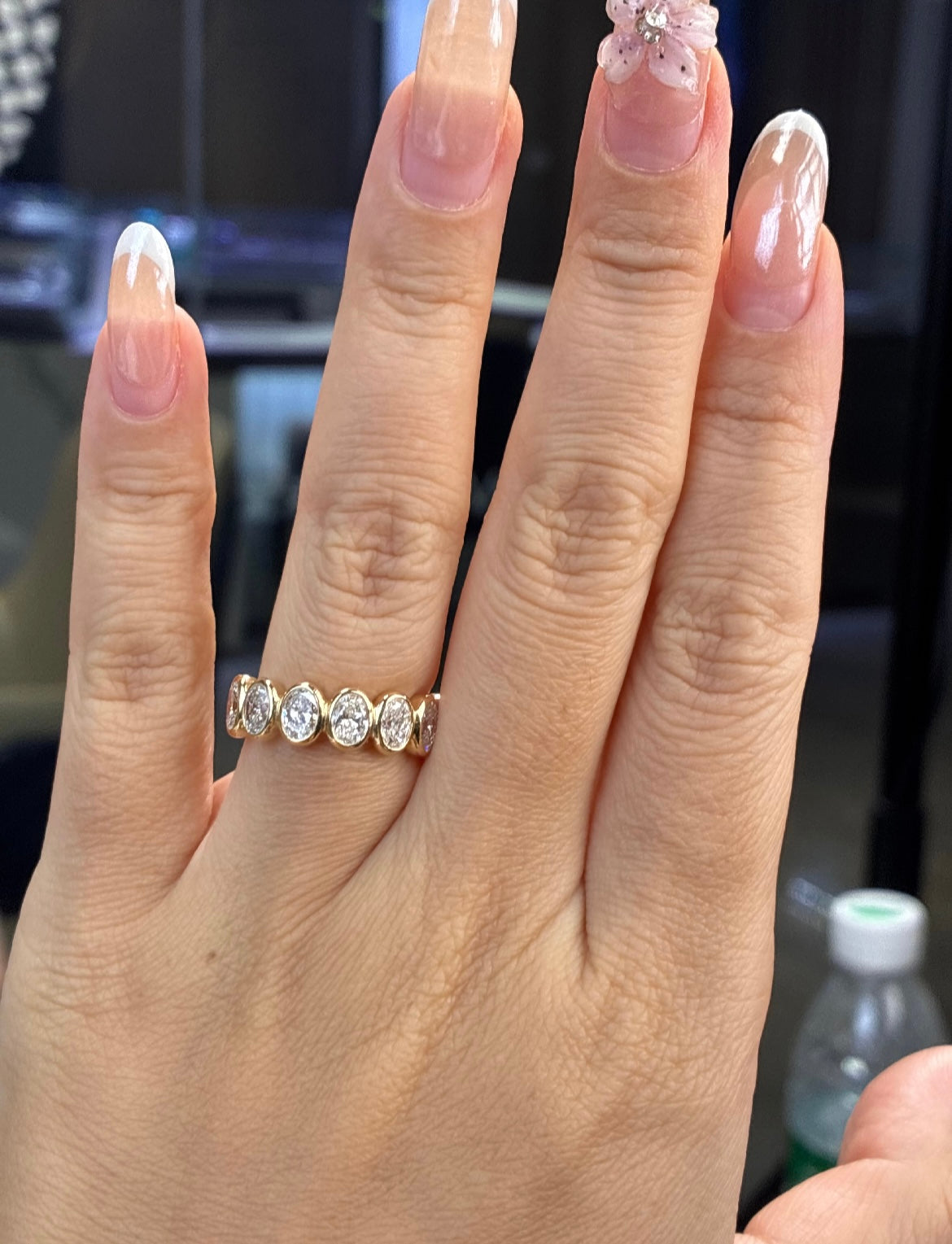 For Lis, 2.26ct Half bezel oval band, DE/VS-VVS, 14K Yellow Gold(customization)