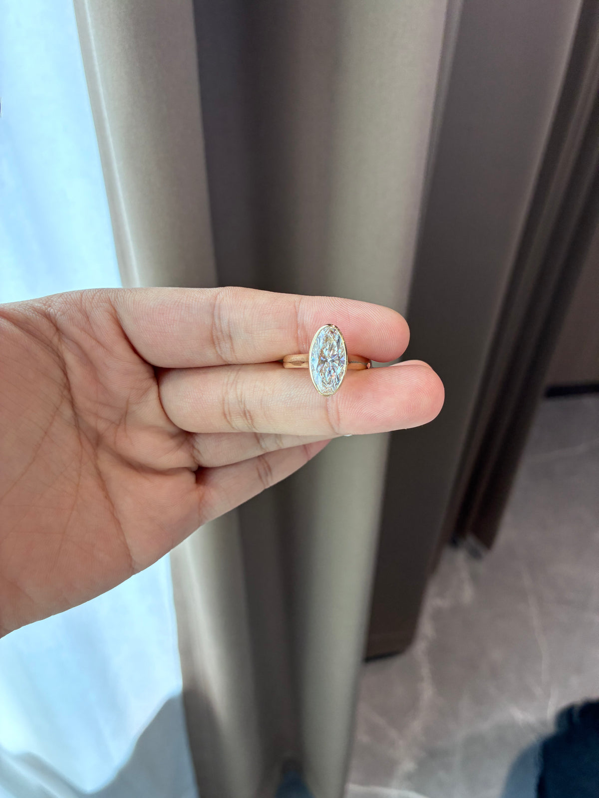 Deposit for Daphe_422 14k yellow gold ring with 2.5ct moval diamond