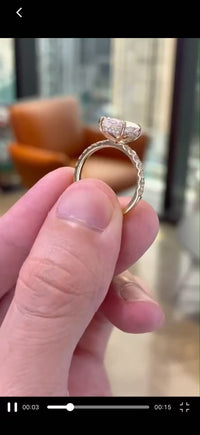Bill#1 For Carmelita Rivera Radiant
Cut High Setting Pavé Band
Wedding Ring //14K Solid yellow gold//3.000ct Radiant cut center stone //E/VVS1//36 side stones for total 0.509ct//US Size: 6.5