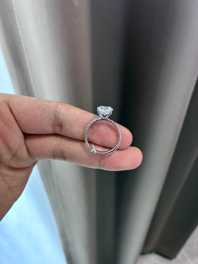 Deposit For Domo_thejet 14k white gold ring with 4ct main diamond and 0.560ct side stone