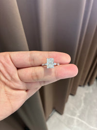 For DanaMarcieXO 14k white gold ring with 3ct E VVS2 diamond And 0.473ct side diamonds
