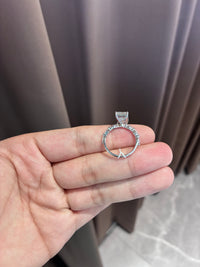 For DanaMarcieXO 14k white gold ring with 3ct E VVS2 diamond And 0.473ct side diamonds