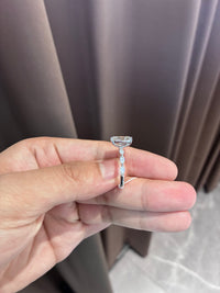 For DanaMarcieXO 14k white gold ring with 3ct E VVS2 diamond And 0.473ct side diamonds