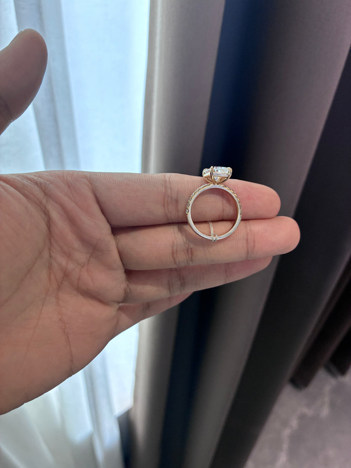 For Kaitlynn 14k yellow gold ring with 3.1ct E VS1 diamond And 0.388 side stone