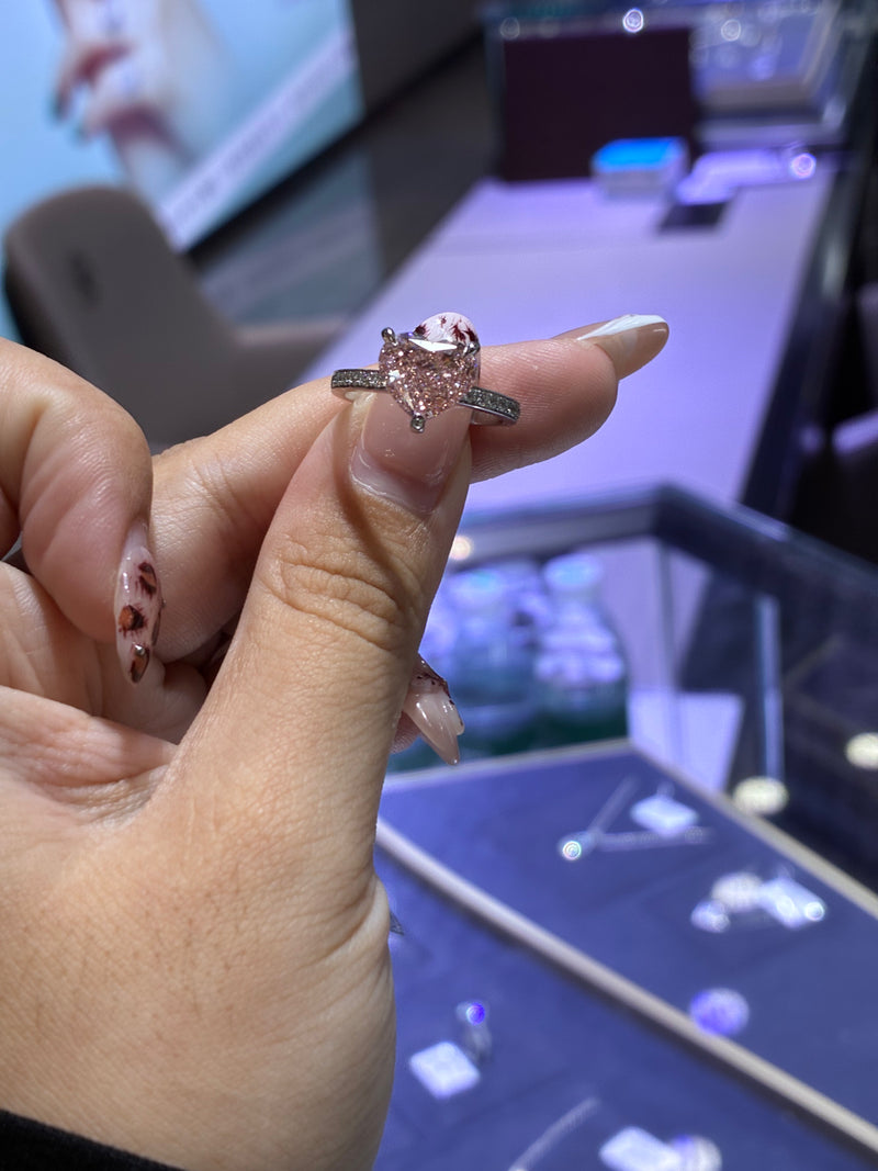 For DanaMarcieXO 14k white gold ring with pink heart shape 3ct VS1 diamond
