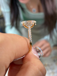 Deposit for Premiermerchants 14k yellow gold+14k white gold basket, 3.96ct oval cut diamond setting only + 14k yellow gold, paved band, around 1.9g gold weight, size 4.5